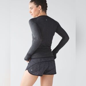 EUC- Lululemon Speed Short Manifesto‎ Pinstripe Black White / Black.  Size 2